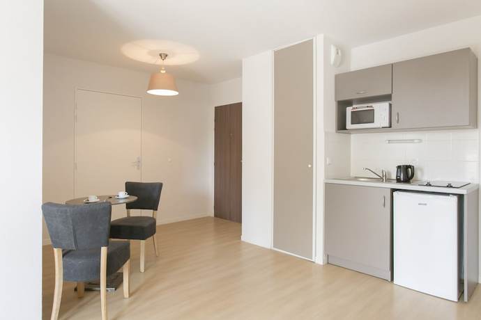 Imagen de la habitación del Hotel Zenao Appart\'h&ocirc;tels Troyes. Foto 7