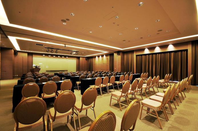 Imagen de los interiores del Hotel Zenda Suites. Foto 17