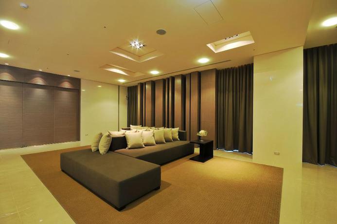 Imagen de los interiores del Hotel Zenda Suites. Foto 18