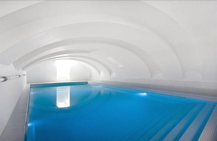 Imagen de la piscina del Hotel Zenden Design Maastricht. Foto 14