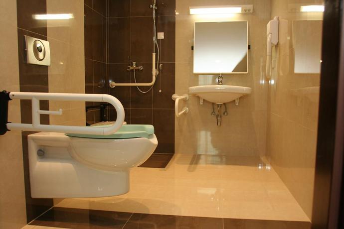 Imagen de la habitación del Hotel Zenica. Foto 4