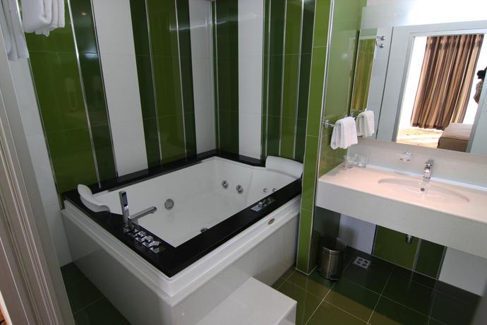 Imagen de la habitación del Hotel Zenica. Foto 5