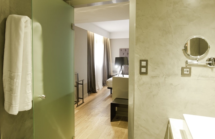 Imagen de la habitación del Hotel Zenit Abeba. Foto 10