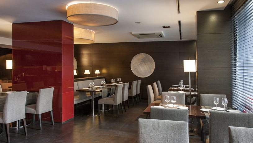 Imagen del bar/restaurante del Hotel Zenit Barcelona. Foto 6