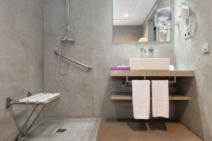 Imagen de la habitación del Hotel Zenit Conde De Orgaz. Foto 6