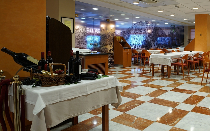 Imagen del bar/restaurante del Hotel Zenit Diplomatic. Foto 5