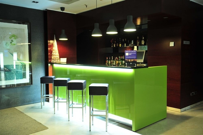 Imagen del bar/restaurante del Hotel Zenit Don Yo. Foto 7