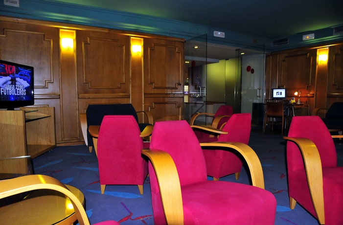 Imagen de los interiores del Hotel Zenit Dos Infantas. Foto 9