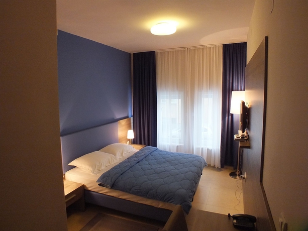 Imagen de la habitación del Hotel Zenit. Foto 5