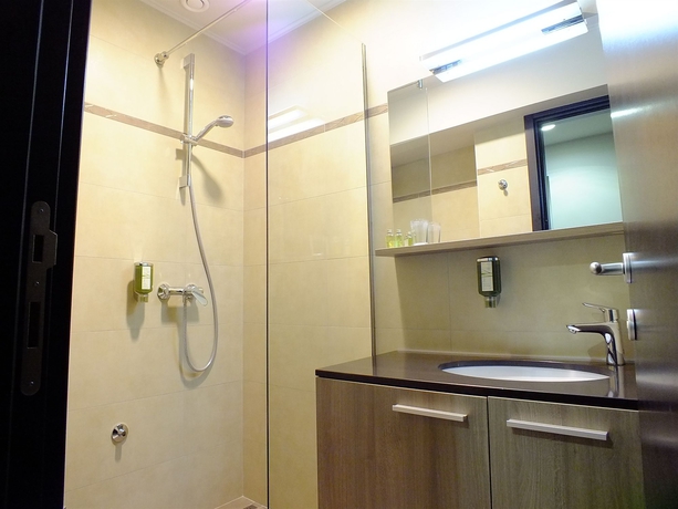 Imagen de la habitación del Hotel Zenit. Foto 8