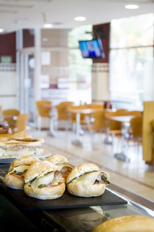 Imagen del bar/restaurante del Hotel Zenit Logroño. Foto 3