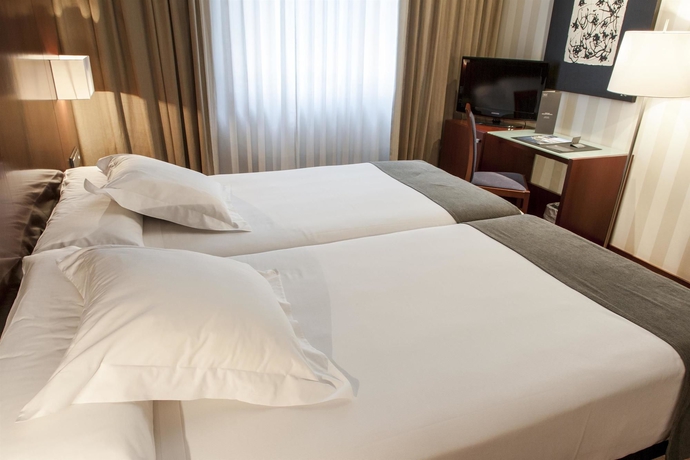 Imagen de la habitación del Hotel Zenit Malaga. Foto 12