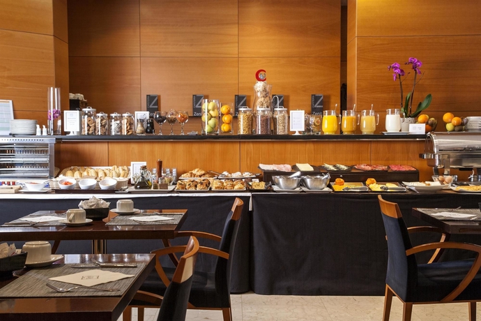 Imagen del bar/restaurante del Hotel Zenit Malaga. Foto 5