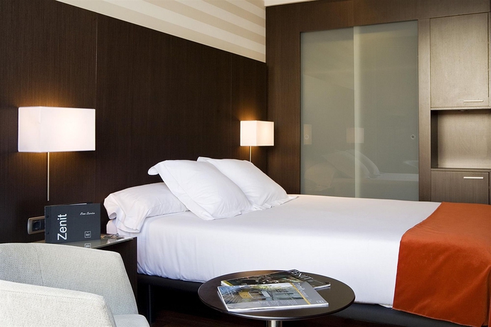 Imagen de la habitación del Hotel Zenit Pamplona. Foto 4