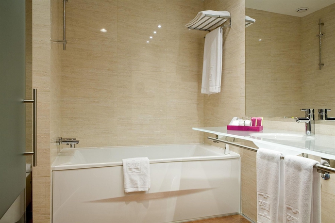 Imagen de la habitación del Hotel Zenit Pamplona. Foto 6