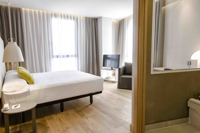 Imagen de la habitación del Hotel Zenit San Sebastián. Foto 5