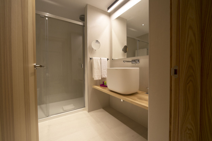 Imagen de la habitación del Hotel Zenit Sevilla. Foto 6