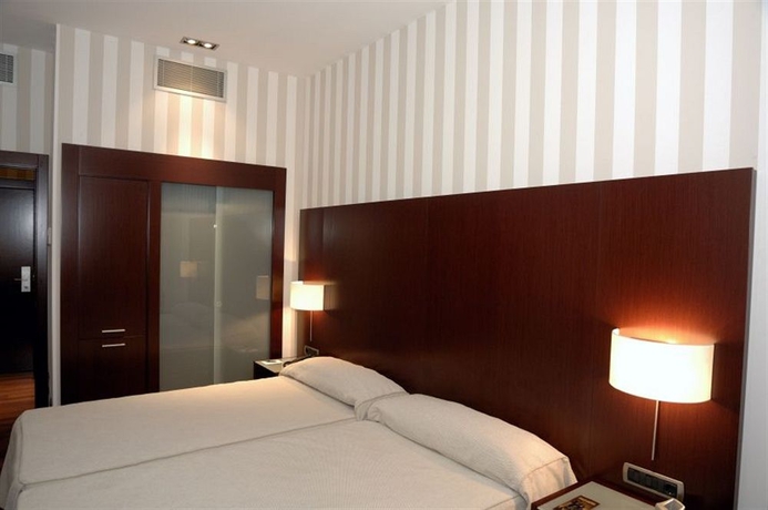 Imagen de la habitación del Hotel Zenit Valencia. Foto 7