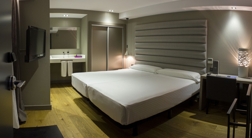 Imagen de la habitación del Hotel Zenit Vigo. Foto 9