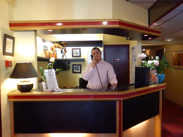 Imagen de los interiores del Hotel Zenith Caen. Foto 8