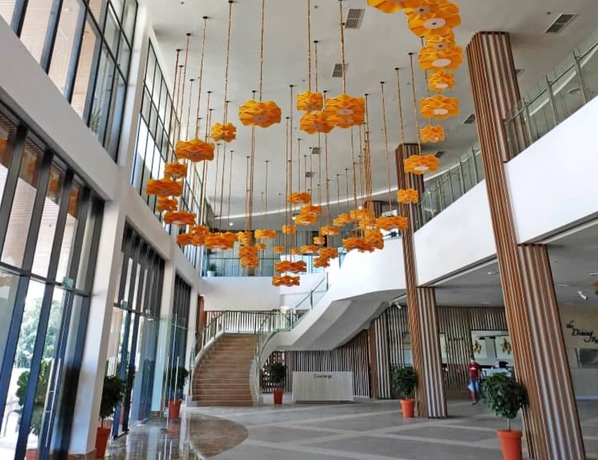 Imagen de los interiores del Hotel Zenith Cameron. Foto 16