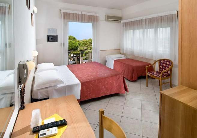 Imagen de la habitación del Hotel Zenith, Cervia. Foto 10