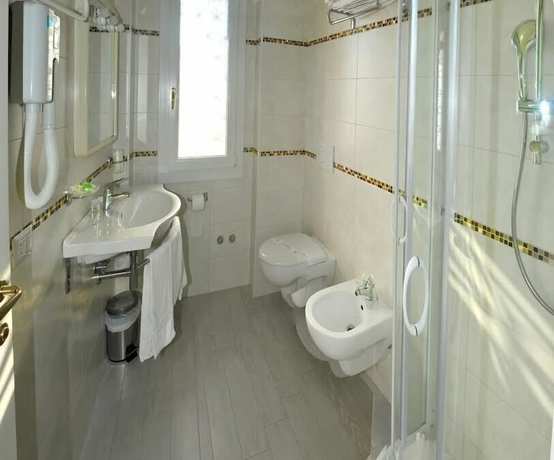 Imagen de la habitación del Hotel Zenith, Cervia. Foto 15