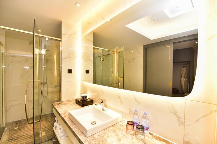 Imagen de la habitación del Hotel Zenith International. Foto 3