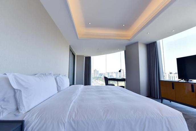 Imagen de la habitación del Hotel Zenith International. Foto 5
