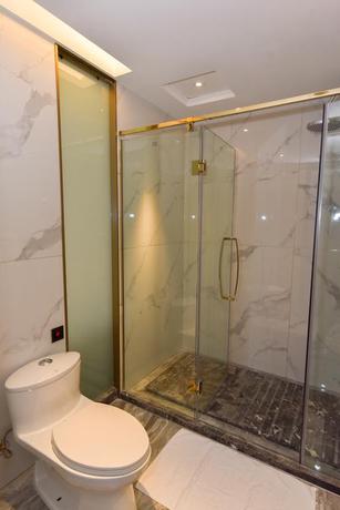 Imagen de la habitación del Hotel Zenith International. Foto 6
