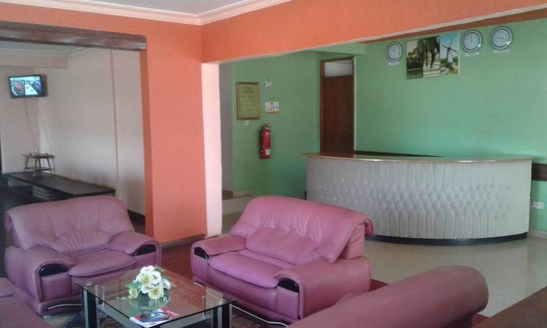 Imagen de los interiores del Hotel Zenith Kigali. Foto 18