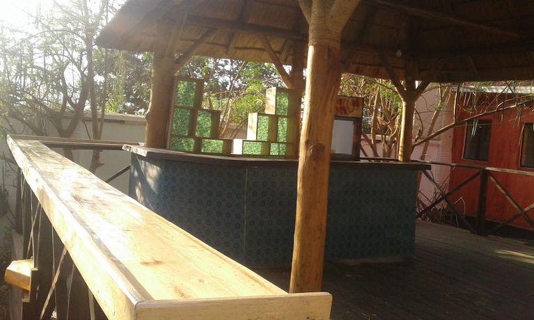 Imagen del bar/restaurante del Hotel Zenith Kigali. Foto 4