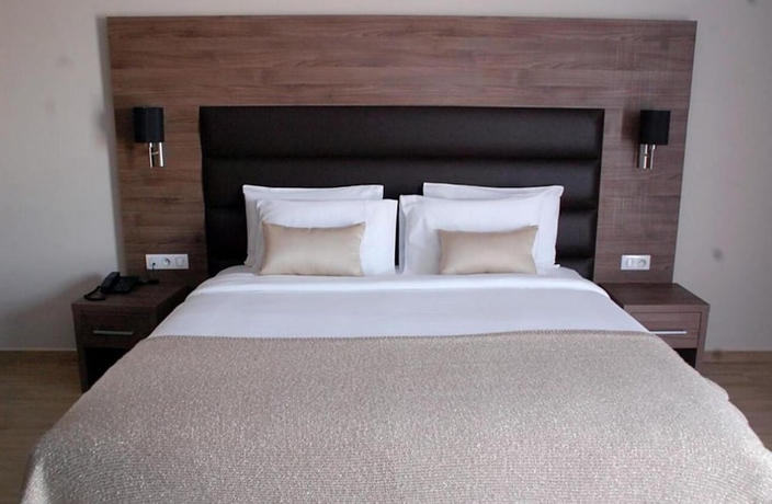 Imagen general del Hotel Zenith, Orán. Foto 1