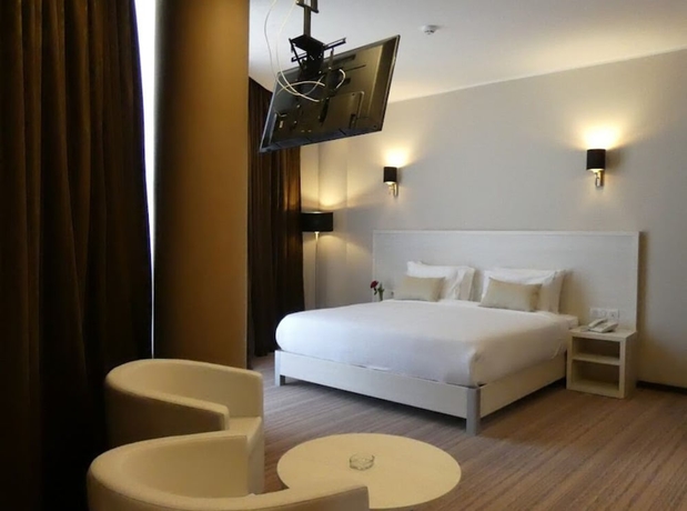 Imagen de la habitación del Hotel Zenith, Or&aacute;n. Foto 6