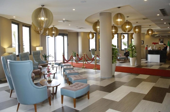Imagen de los interiores del Hotel Zenith, Or&aacute;n. Foto 17
