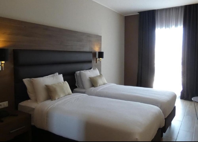 Imagen de la habitación del Hotel Zenith, Or&aacute;n. Foto 8