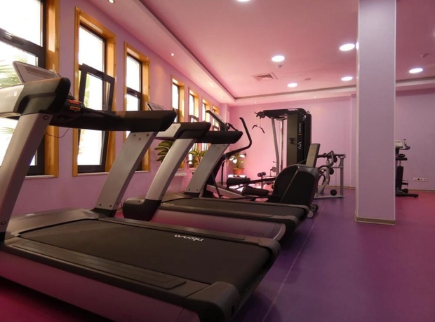Imagen de los interiores del Hotel Zenith, Or&aacute;n. Foto 18
