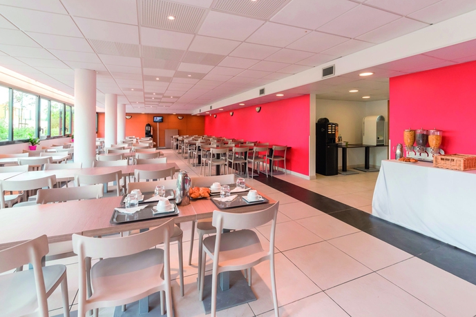 Imagen del bar/restaurante del Hotel Zenitude Hôtel-Résidences Versailles Saint-Cyr-l'Ecole. Foto 3