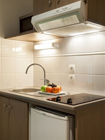 Imagen general del Hotel Zenitude - Résidences Confort Cannes Mandelieu. Foto 6