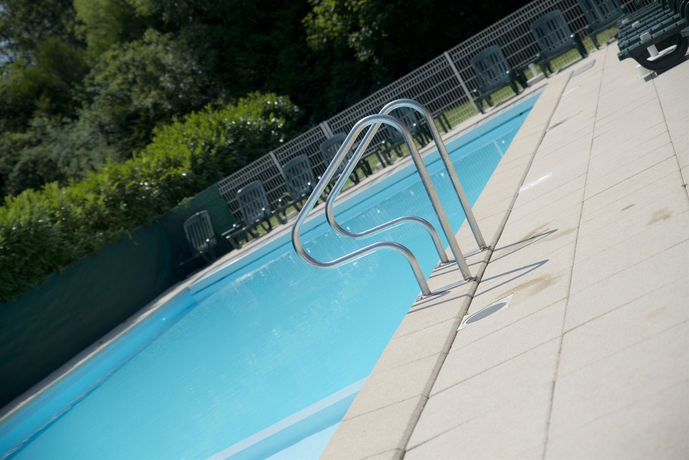 Imagen de la piscina del Hotel Zenitude - Résidences Les Terrasses Du Lac. Foto 16