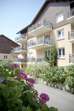 Imagen de los exteriores del Hotel Zenitude - Résidences Les Terrasses Du Lac. Foto 12