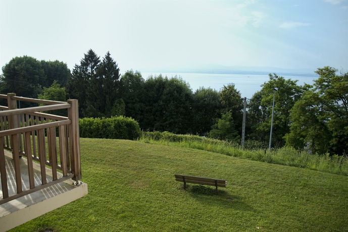 Imagen de los exteriores del Hotel Zenitude - Résidences Les Terrasses Du Lac. Foto 13