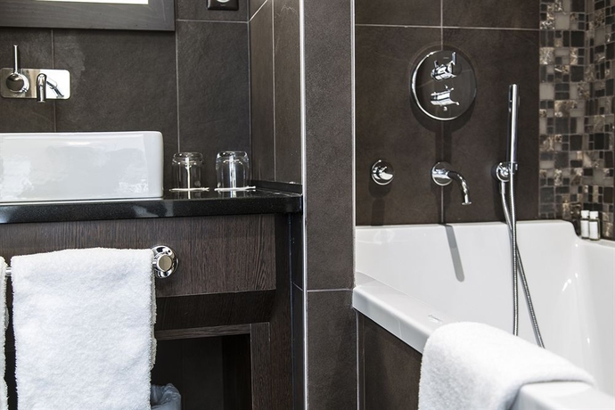 Imagen de la habitación del Hotel Zenitude Relais and Spa - La Valadière. Foto 9