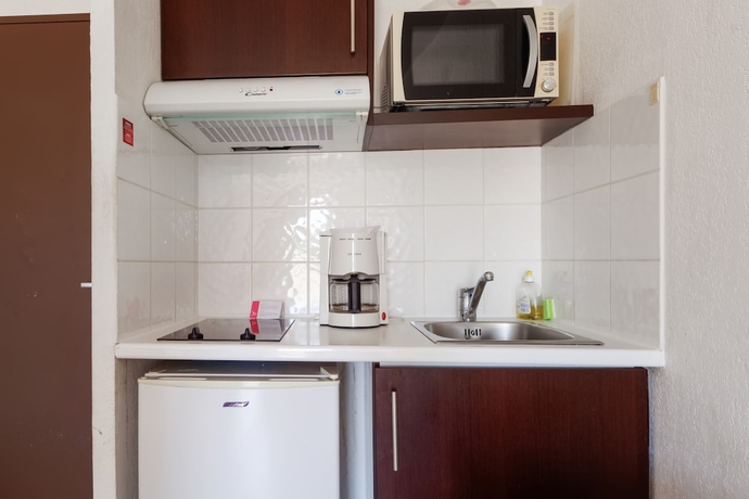 Imagen de la habitación del Hotel Zenitude -résidences Toulon Six Fours. Foto 12