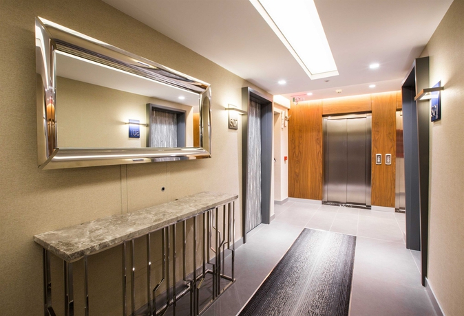 Imagen de los interiores del Hotel Zeniva. Foto 14