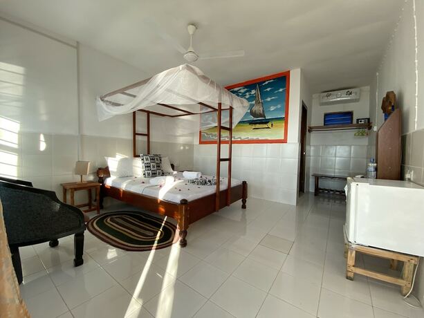 Imagen de la habitación del Hotel Zenobia Beach Resort. Foto 12