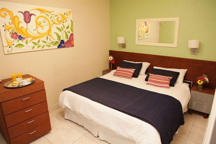 Imagen de la habitación del Hotel Zentra. Foto 3