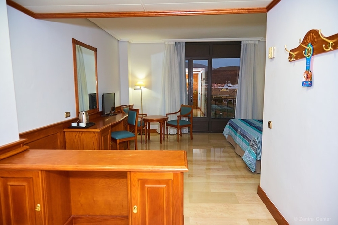 Imagen de la habitación del Hotel Zentral Center. Foto 8