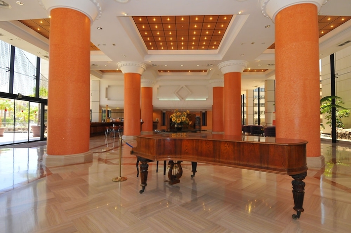 Imagen de los interiores del Hotel Zentral Center. Foto 19