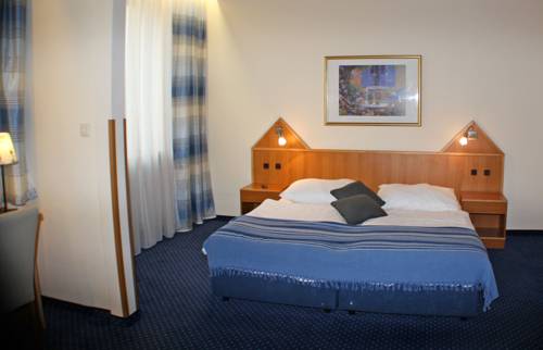 Imagen de la habitación del Hotel Zentral. Foto 16